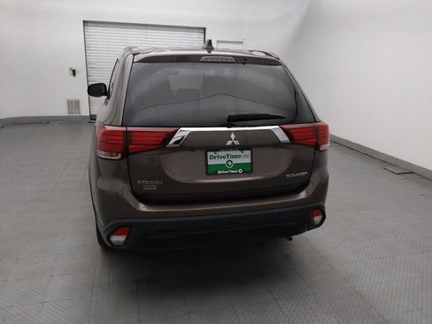 Used 2019 Mitsubishi Outlander LE AWD/4WD image 6