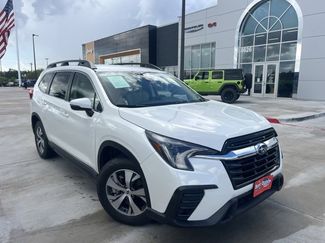 Used 2023 Subaru Ascent Premium w/ Convenience Package image 1