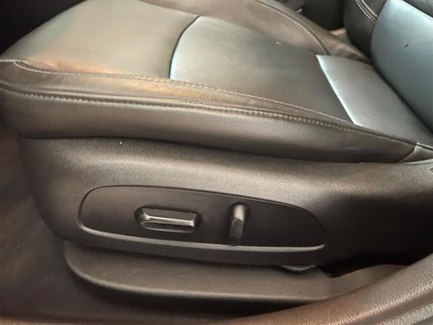 Used 2017 Chevrolet Cruze LT image 58