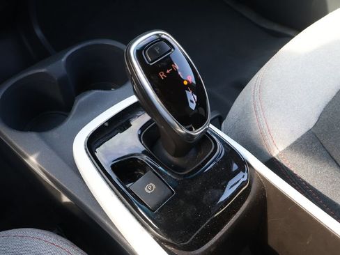 Used 2018 Chevrolet Bolt LT image 25