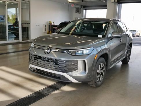 New 2026 Volkswagen Tiguan S image 3