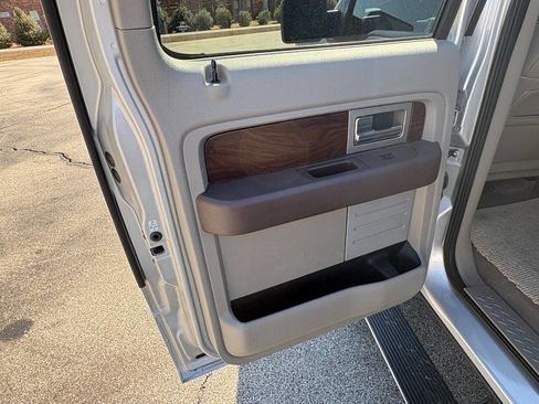 Used 2009 Ford F150 Platinum image 13