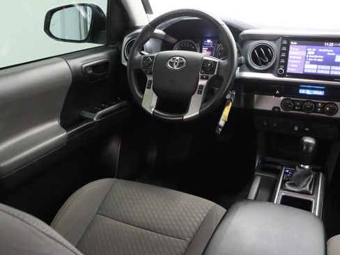 Used 2022 Toyota Tacoma SR5 w/ Technology Package RWD image 29