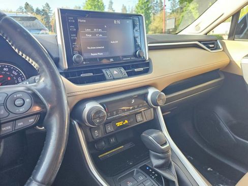 Used 2019 Toyota RAV4 XLE Premium w/ Advanced Technology Package AWD/4WD image 29