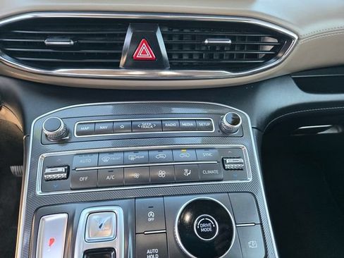 Used 2021 Hyundai Santa Fe SEL w/ Convenience + Premium Package FWD image 17