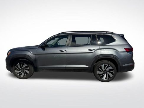 Used 2025 Volkswagen Atlas SE FWD image 4