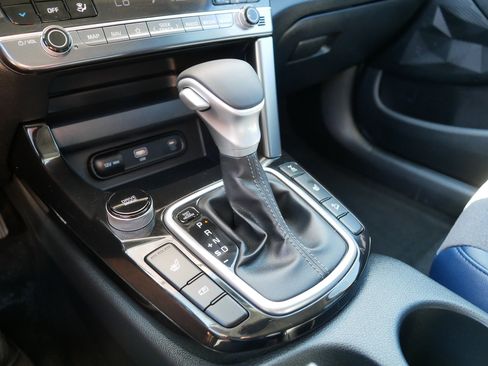 Certified 2025 Kia Seltos S AWD/4WD image 24