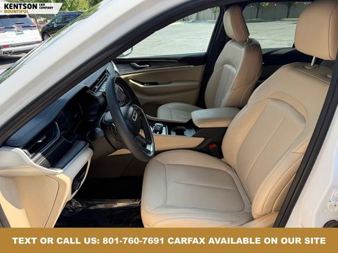 Used 2024 Jeep Grand Cherokee Limited image 26