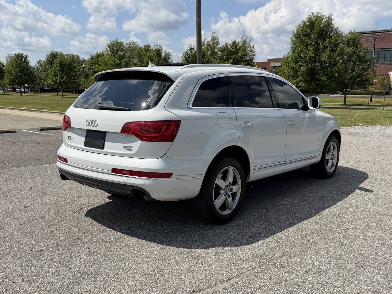 Used 2015 Audi Q7 3.0T Premium w/ Technology Package AWD/4WD image 27