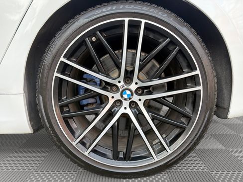 Used 2018 BMW 750i w/ Executive Package RWD image 29