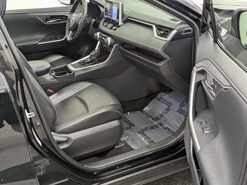 Used 2019 Toyota RAV4 Limited w/ Advanced Technology Package AWD/4WD image 22