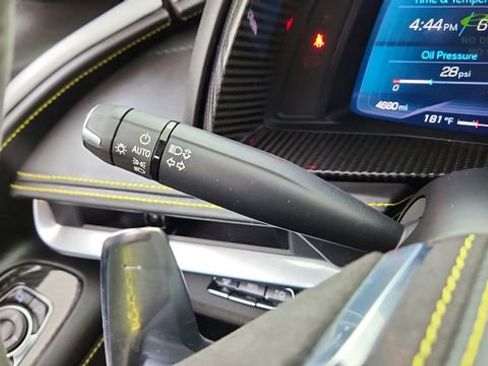 Used 2022 Chevrolet Corvette Stingray Premium Conv w/ Z51 Performance Package RWD image 38
