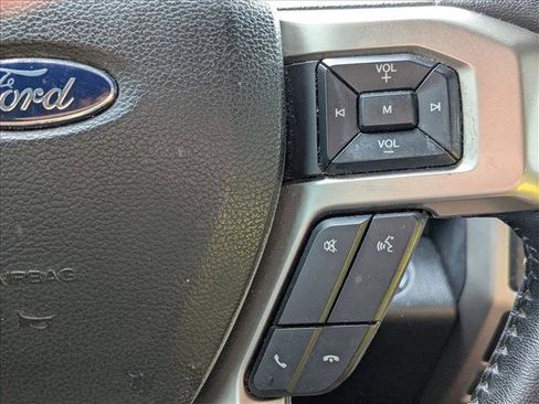 Used 2019 Ford F150 Lariat image 9