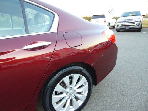 Used 2013 Honda Accord Touring image 31