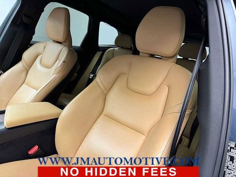Used 2019 Volvo XC60 T5 Inscription w/ Protection Package image 14