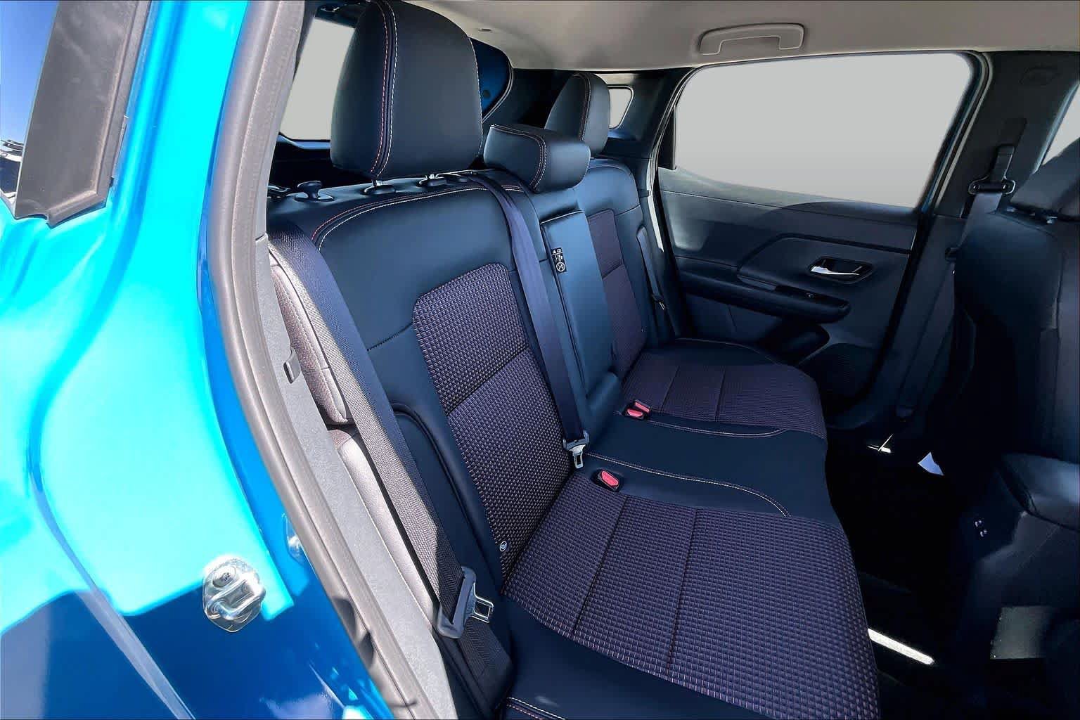 Used 2026 Nissan Kicks SR FWD image 19