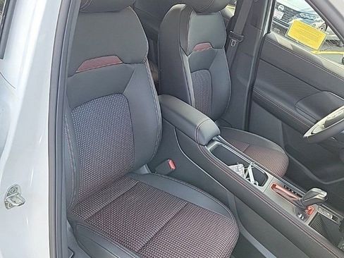 Used 2025 Nissan Kicks SR image 23