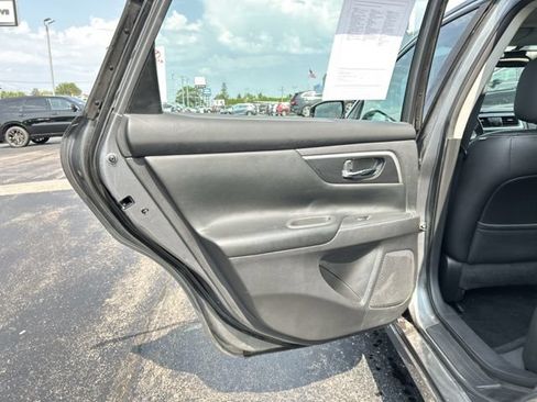 Used 2017 Nissan Altima 3.5 SL FWD image 20