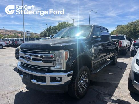 Used 2017 Ford F250 Lariat w/ Lariat Value Package AWD/4WD image 1