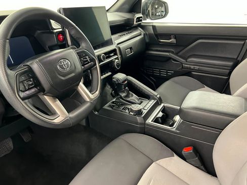 Used 2024 Toyota Tacoma TRD Off-Road AWD/4WD image 15