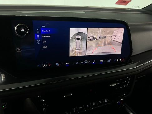 Used 2025 Chevrolet Suburban RST image 21