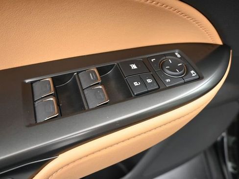 Used 2025 Lexus NX 250 FWD w/ Towing Package (2000 Lbs) image 13