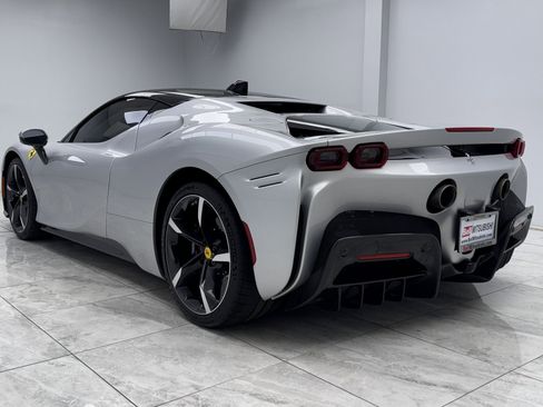 Used 2021 Ferrari SF90 Stradale image 5