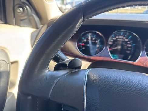 Used 2010 Ford Taurus SEL image 23