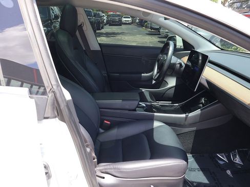 Used 2018 Tesla Model 3 Long Range AWD/4WD image 29