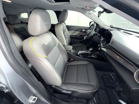 Used 2026 Chevrolet Trax ACTIV w/ Sunroof Package FWD image 26