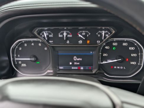 Used 2022 GMC Sierra 2500 AT4 w/ Snow Plow Prep/Camper Package image 17