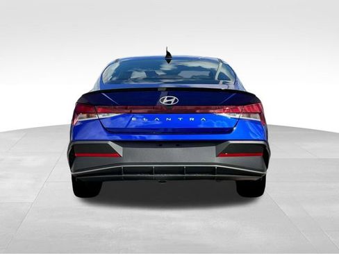 New 2025 Hyundai Elantra Sport image 6