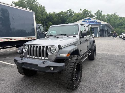 Used 2018 Jeep Wrangler Unlimited Sport S AWD/4WD image 1