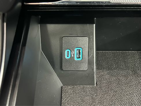 Used 2024 Ford F150 Lariat image 29