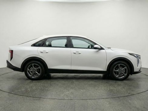 Used 2025 Kia K4 FWD image 11