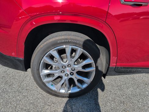 Used 2025 GMC Acadia Denali w/ Super Cruise Package FWD image 10