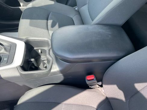 Used 2024 Toyota RAV4 LE AWD/4WD image 27