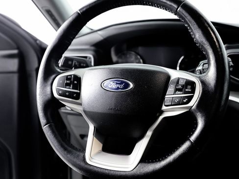 Used 2021 Ford Explorer XLT w/ Equipment Group 202A image 24