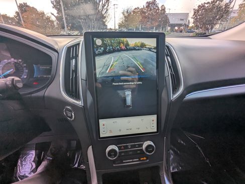 Used 2022 Ford Edge Titanium image 22