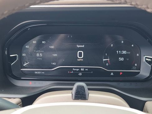 Used 2024 GMC Yukon XL Denali w/ Advanced Technology Package RWD image 16