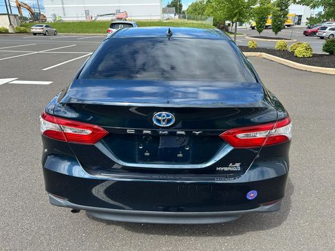 Used 2020 Toyota Camry LE w/ Carpet Mat Package FWD image 6