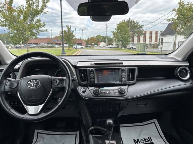 Used 2018 Toyota RAV4 Adventure AWD/4WD image 3