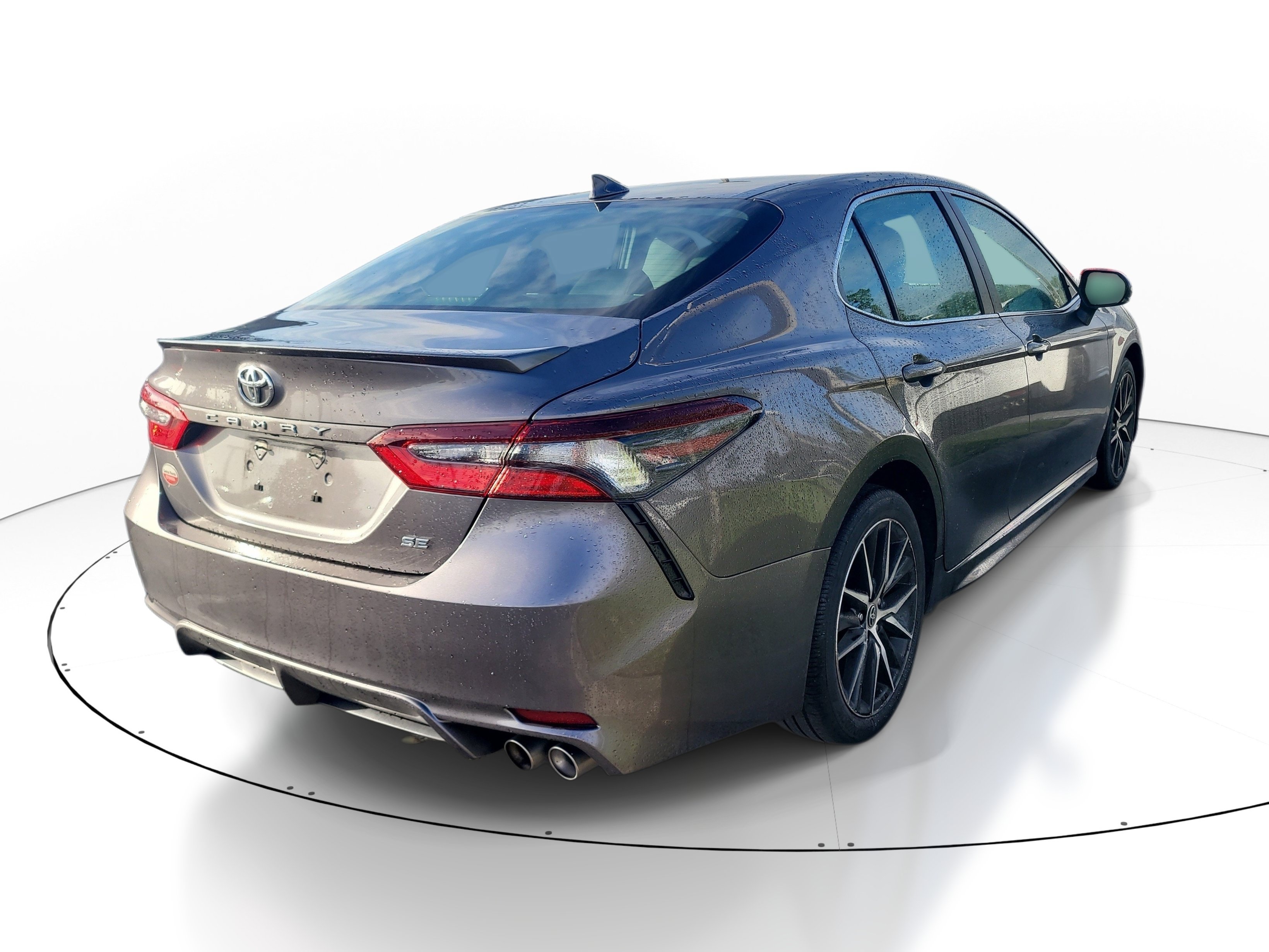 Used 2024 Toyota Camry SE FWD image 7