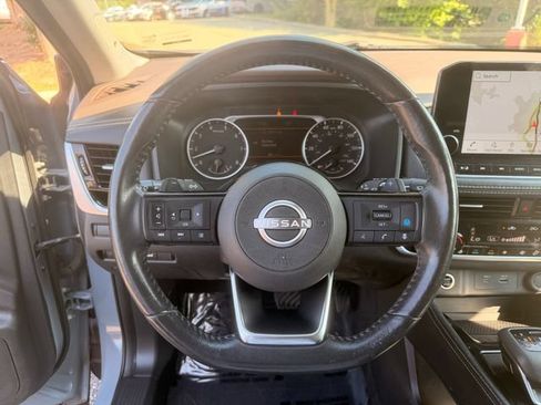 Used 2023 Nissan Rogue SL w/ SL Premium Package FWD image 14