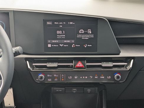 New 2026 Kia Niro LX FWD image 15