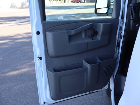 Used 2017 Chevrolet Express 2500 LS image 23