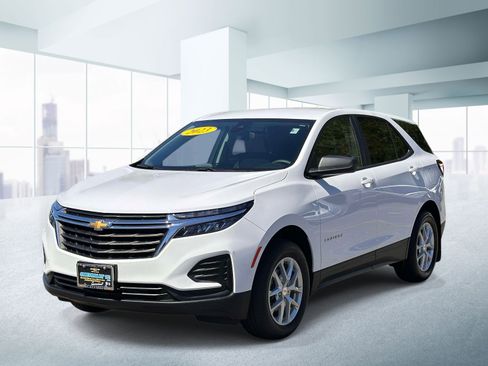 Used 2023 Chevrolet Equinox LS w/ LS Convenience Package AWD/4WD image 1