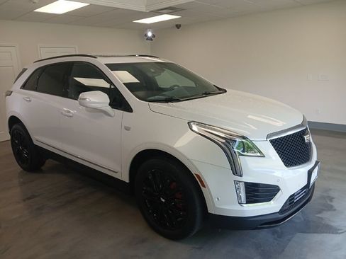 Used 2022 Cadillac XT5 Sportv w/ Platinum Package AWD/4WD image 1