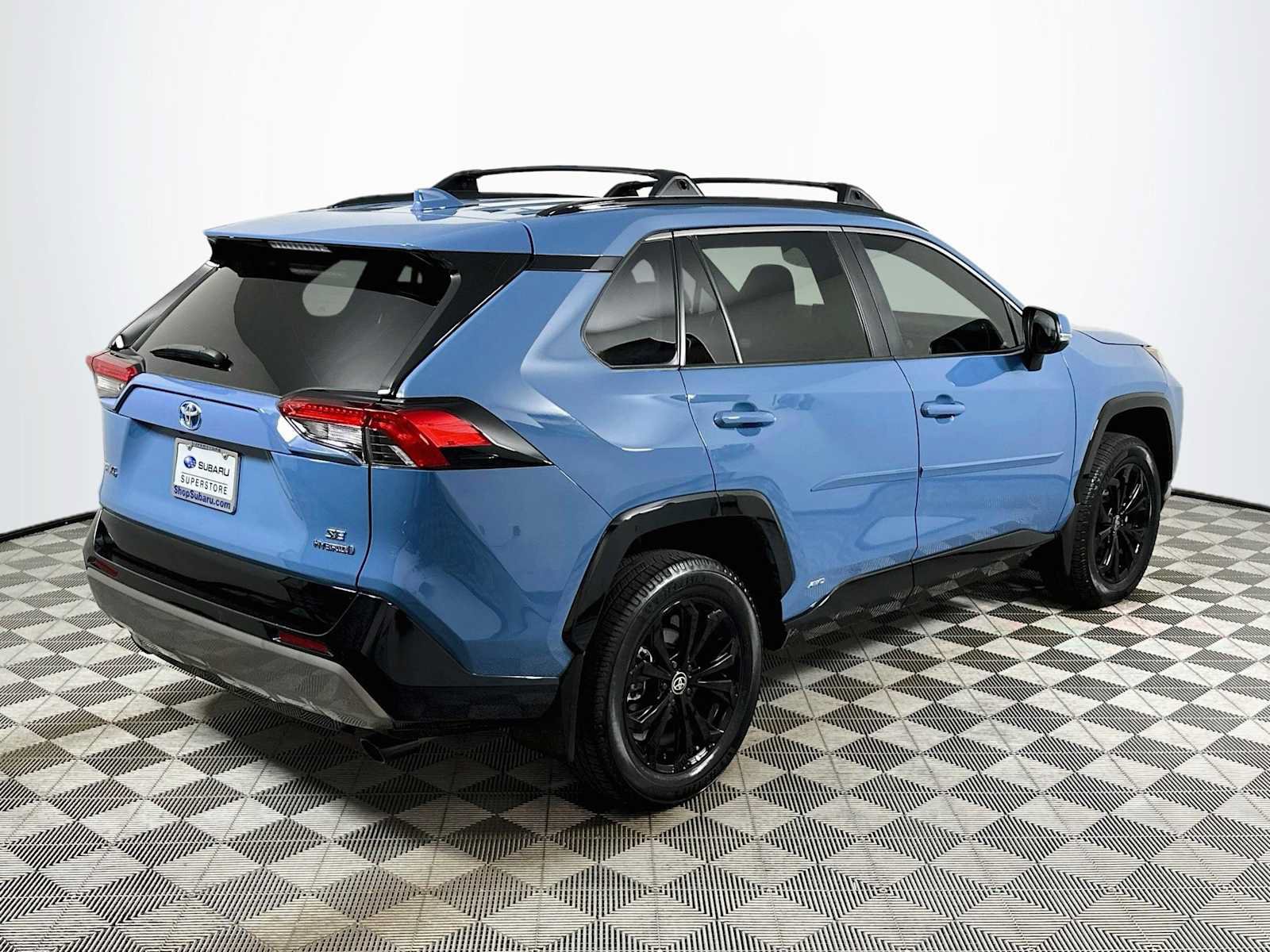 Used 2022 Toyota RAV4 SE w/ Convenience Package AWD/4WD image 7