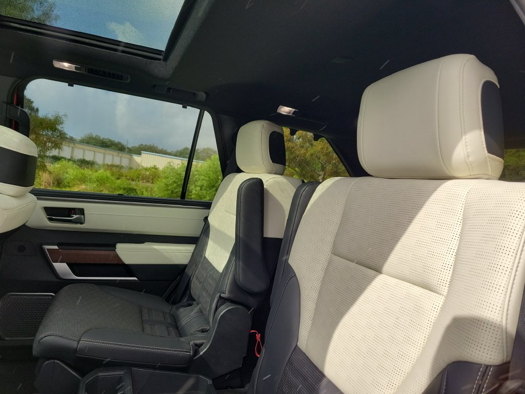 Used 2024 Toyota Sequoia Capstone AWD/4WD image 23